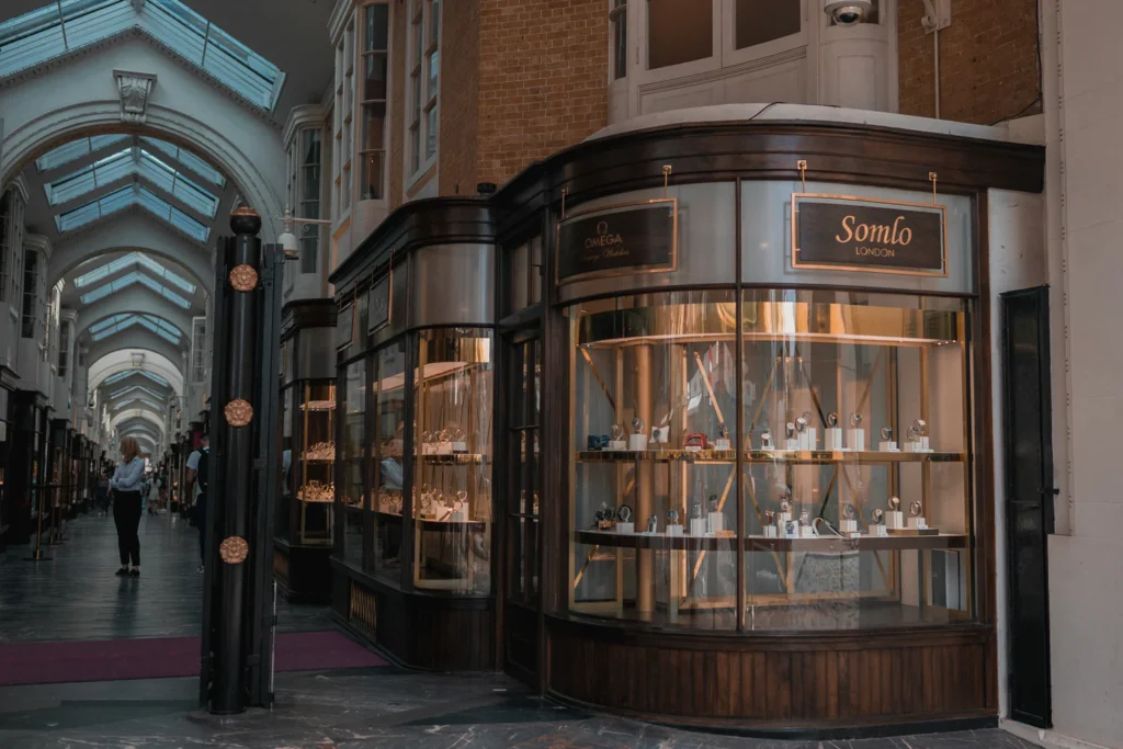 Somlo Antiques in London